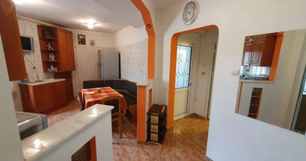 Apartament 2 camere, decomandat - zona Astra