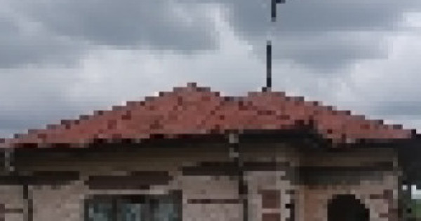 V&acirc;nd casă cu 2366 m teren