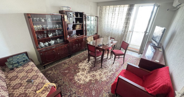 Apartament 3 camere zona Cet cu Centrala