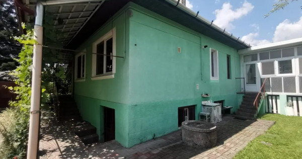 Casa Miercurea Nirajului cu teren, garaj si livada