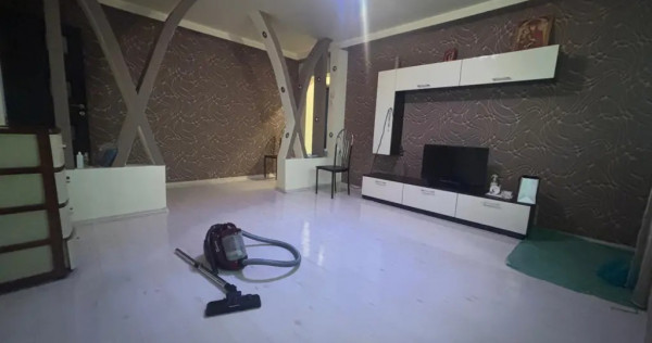 Apartament cu 3 camere de vanzare in zona Drumul Taberei