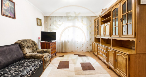 Apartament decomandat 4 camere - etaj intermediar - Cartie