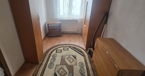 Apartament cu trei camere