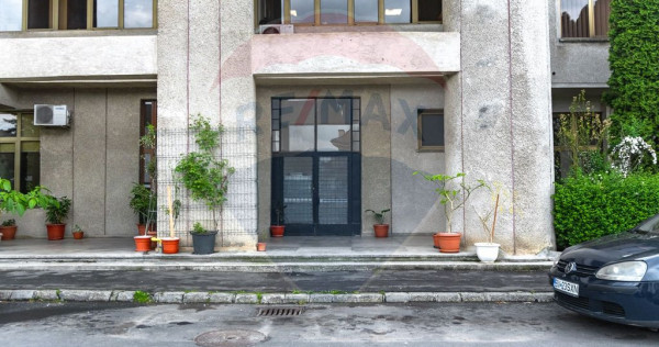 Spațiu comercial/Birou 15 mp de &icirc;nchiriat &ndash; Str. Pict...