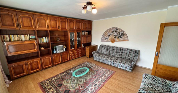 Apartament 3 camere, etaj 1, zona Bucegi, 73mp, eliberare ra