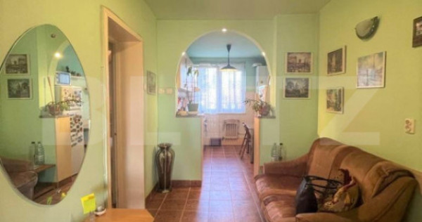 Apartament 3 camere, decomandat, 65 mp, zona Piata 14 Iulie