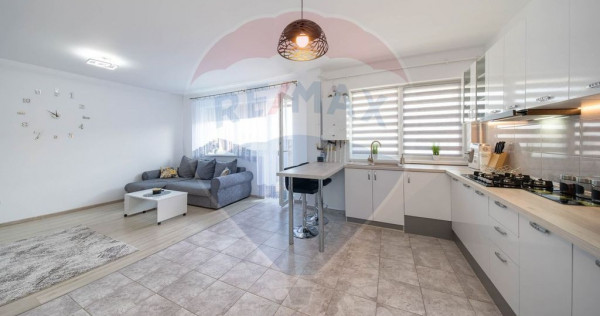 Apartament cu 2 camere de v&acirc;nzare cu loc de parcare, Sub...