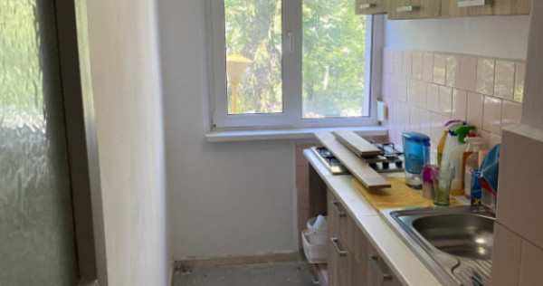 Apartament 3 camere de v&acirc;nzare | Inel II | Renovat recent