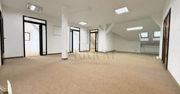 Spatiu Birouri 5 camere decomandate in cladire noua, mansard