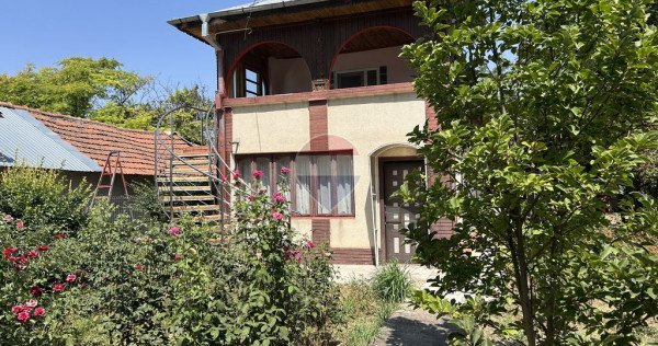 Casă P+M + cladire anexă + teren 1129 mp