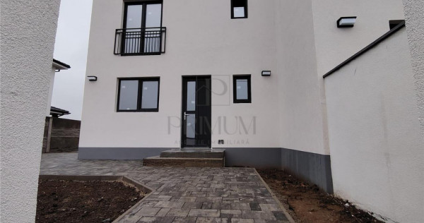 Duplex modern - asfalt - toate utilitatile - alegere finisa