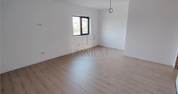 Duplex spatios la asfalt - toate utilitatile - acces rapid