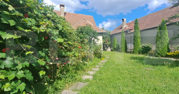 Casă cu grădină la r&acirc;u, 120 mp, sat Berivoi &ndash; Centru