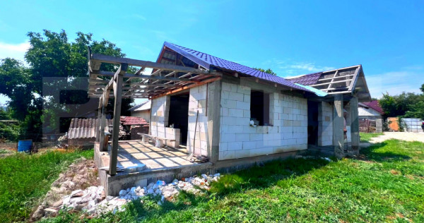 Casă la roșu &ndash; 78 mp utili, teren 425 mp &ndash; sat Cricău