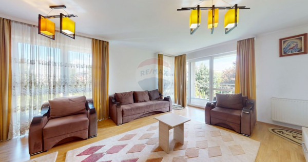 Apartament cu suprafata generoasa de &icirc;nchiriat