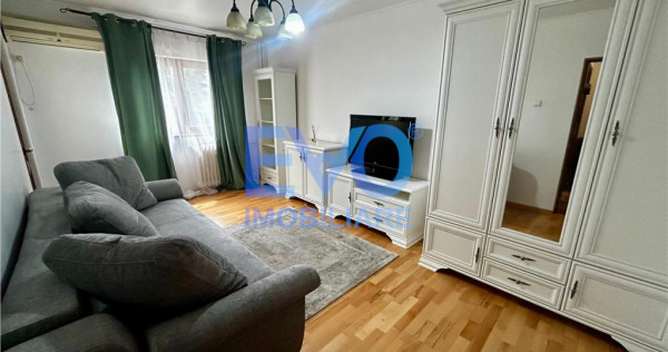 DE INCHIRIAT APARTAMENT CU 2 CAMERE,, CENTRAL