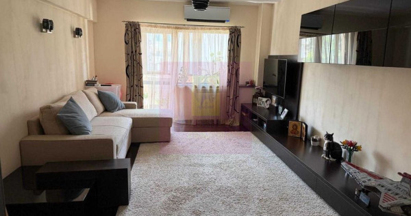 Apartament 4 camere bd Decebal stradal