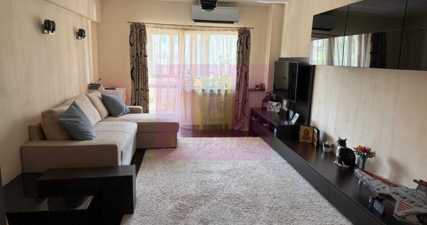 Apartament 4 camere bd Decebal stradal