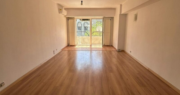 Apartament 4 camere.Stradal.Bulevardul Decebal, Piata Alba-Iulia.