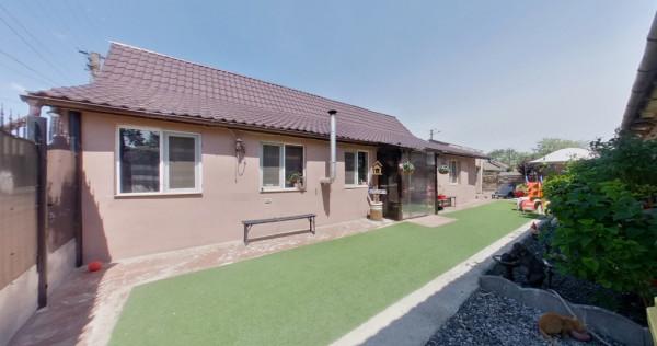 Casă renovată la cheie cu 2 camere &icirc;n Pecica