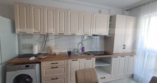 Apartament cu 2 camere, 42 mp, etaj 2, decomandat - zona Tra
