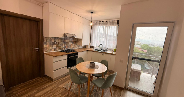 Apartament 2 camere semidecomandat zona Razoare