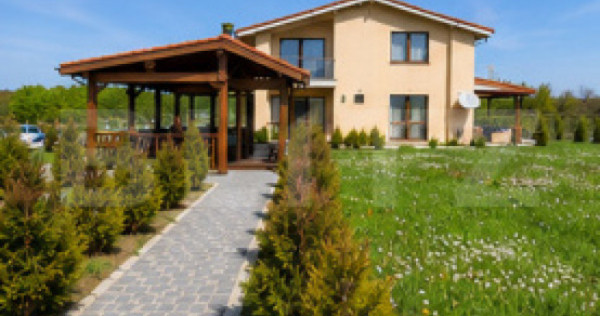 Casă 3 dormitoare, 356 mp, Comuna Beclean, Brașov