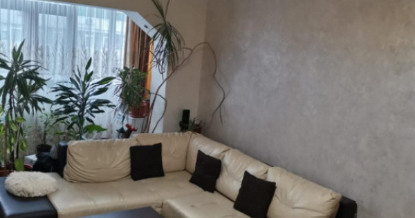 Apartament 3 camere, 77 mp, zona Vest