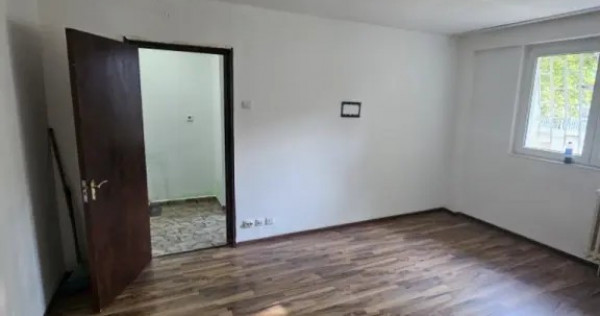 Direct proprietar &icirc;nchiriez apartament