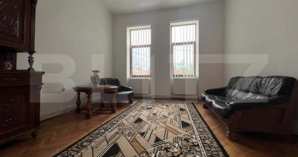 Apartament cu 2 camere, 74 mp, zona Gării, Oradea
