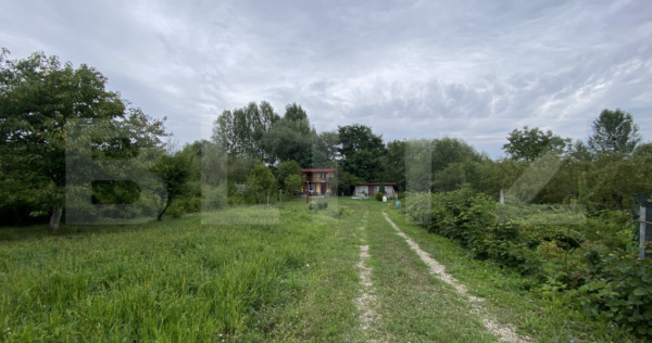 Casa de vanzare, 15 arii de teren, zona Dumitra