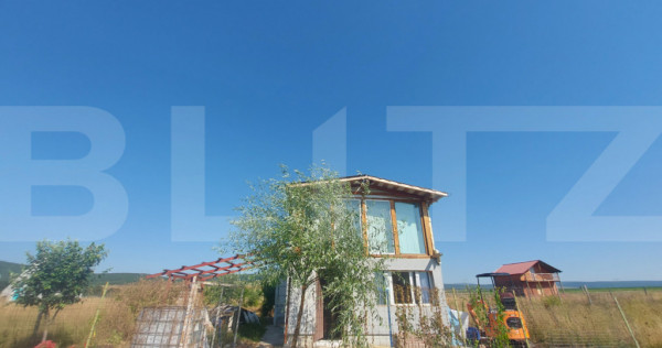 Casa cu 450 mp teren, de weekend sau rezidential, Dobolii De