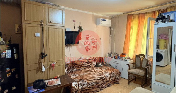 Garsoniera de Zona Far, Etaj 1, Incadrata