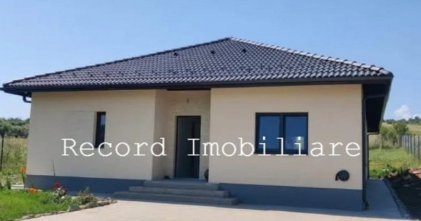 Casa individuala pe un singur nivel 130mp,teren 800mp comuna Chinteni
