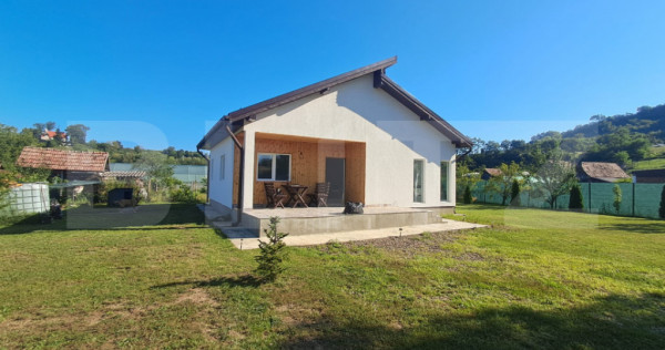 Casă de v&acirc;nzare &icirc;n Ceuașu de C&acirc;mpie &ndash; 840 mp teren