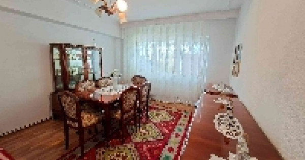V&acirc;nd apartament 2 camere etaj 1 zona Primăverii