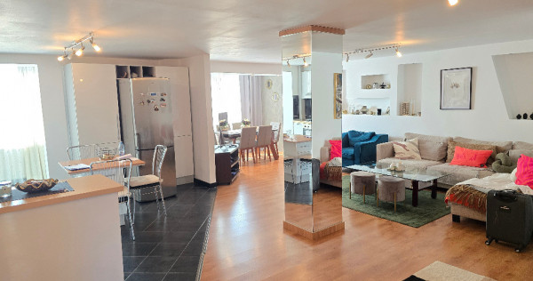 Vand apartament 3 camere decomandat in Deva, zona Dorobanti, etaj 1,
