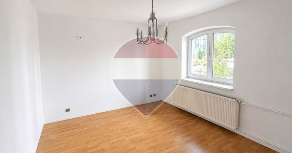 Vilă 6 Camere | Vis-a-vis One Cotroceni | 170 mp | 2 Loc...