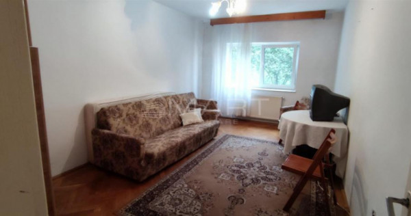 Apartament 3 camere zona Livada Postei