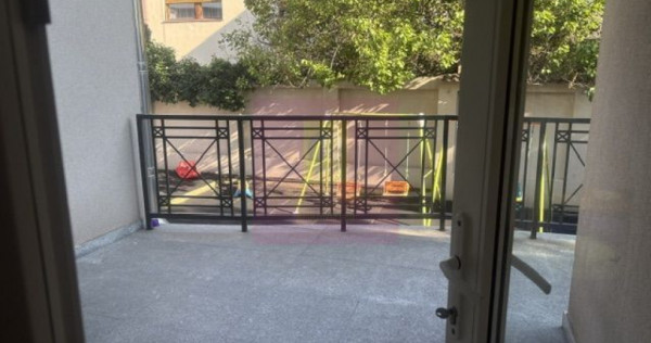 Vila D+P+1+M cu teren 446 mp Drumul Sarii.