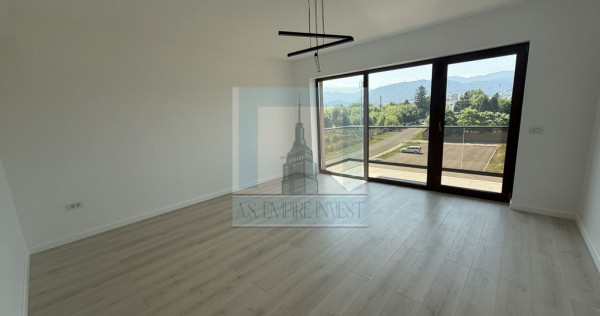 Apartament 3 camere, parcare, boxa, terasa de 274 mp-zona...