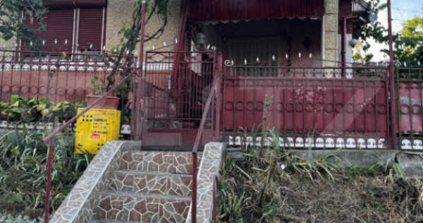 Casă de locuit &icirc;n Valea Largă, cu teren generos de 5.100