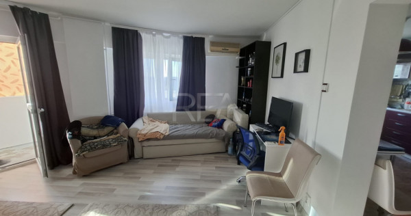 2 camere, bloc 1980, anvelopat, 60mp-Drumul Taberei, Favorit