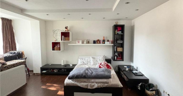 Garsoniera decomandata str De Mijloc Brasov COMISION 0%