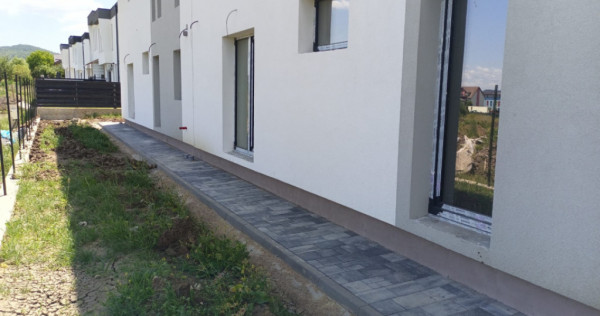 Unitate din triplex, 119mp utili, 2 locuri de parcare, zona