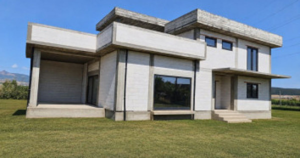 VILA EXCLUSIVISTA