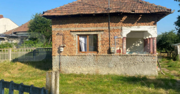 Casa de vanzare, 90 mp, teren 3.385 mp, zona Teis