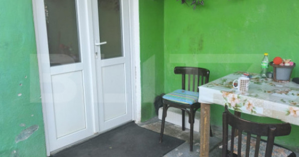 Casa de vanzare, 61 mp, zona Ocna Mures