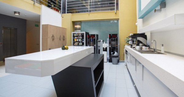 Spațiu comercial tip insula de inchiriat &icirc;n zona Centrala