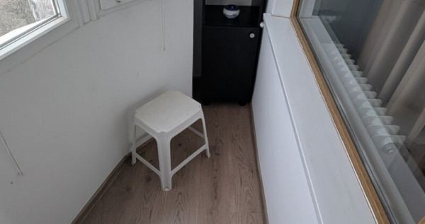 Muncii mieilor vatra luminoasă etaj 6